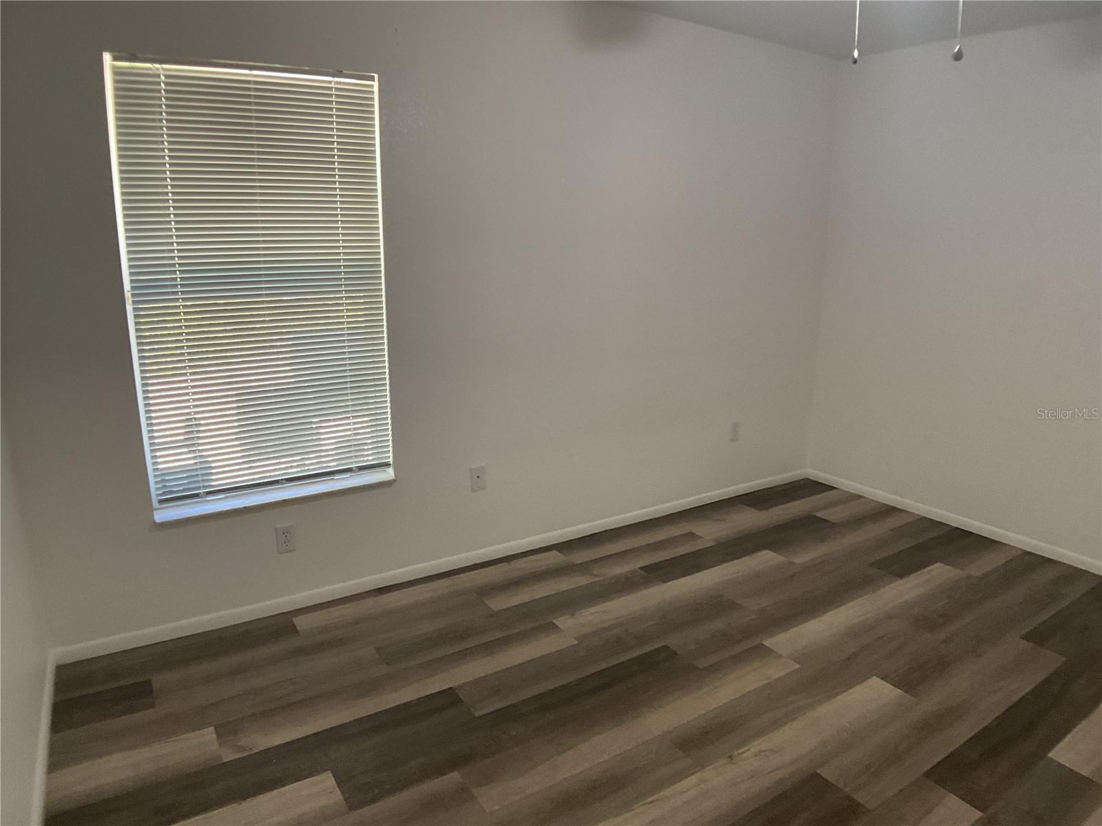 Image 20 of 68 For 1061+1065 Nomad Road