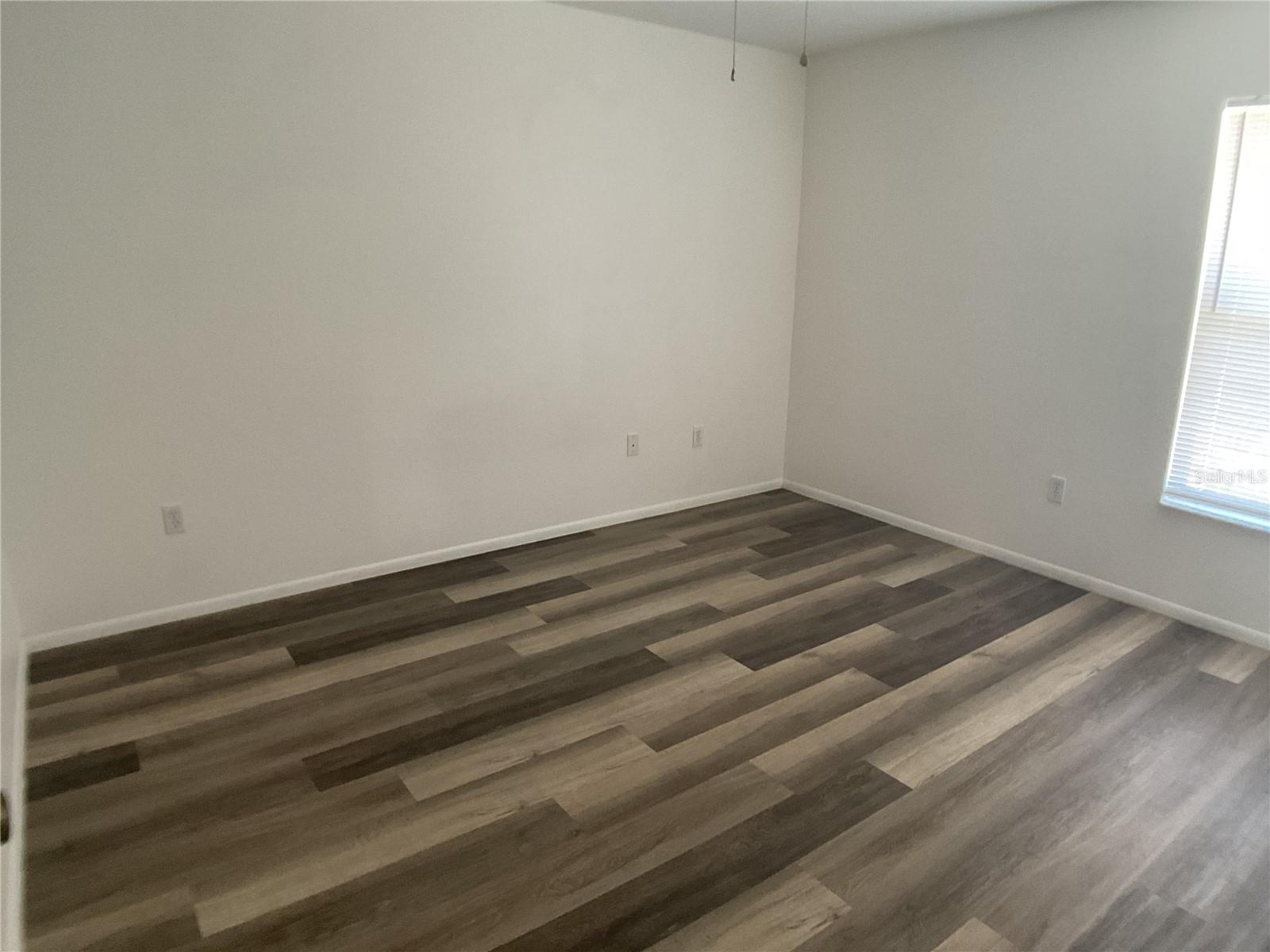 Image 24 of 68 For 1061+1065 Nomad Road