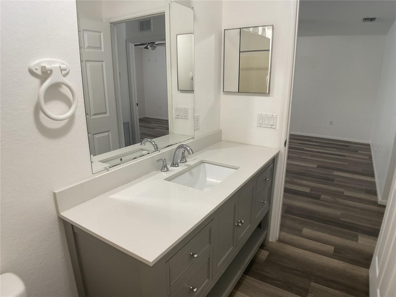 Image 27 of 68 For 1061+1065 Nomad Road