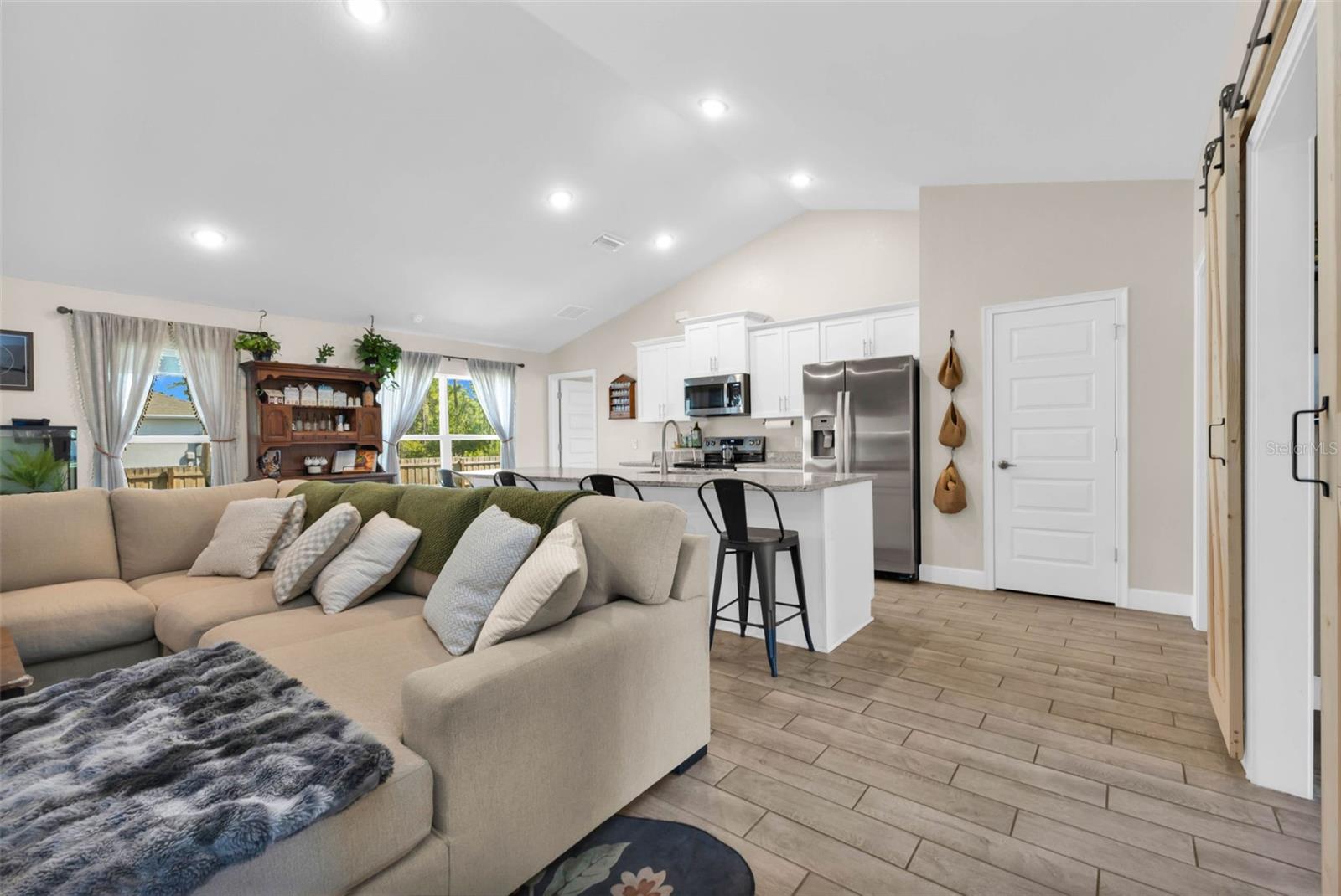 Image 10 of 51 For 23362 Ferndale Avenue