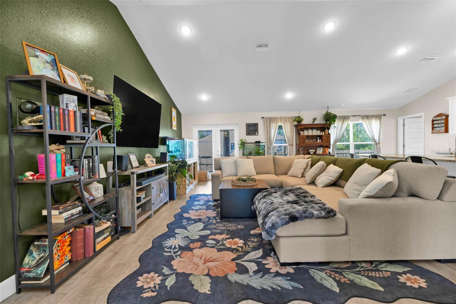 Image 11 of 51 For 23362 Ferndale Avenue