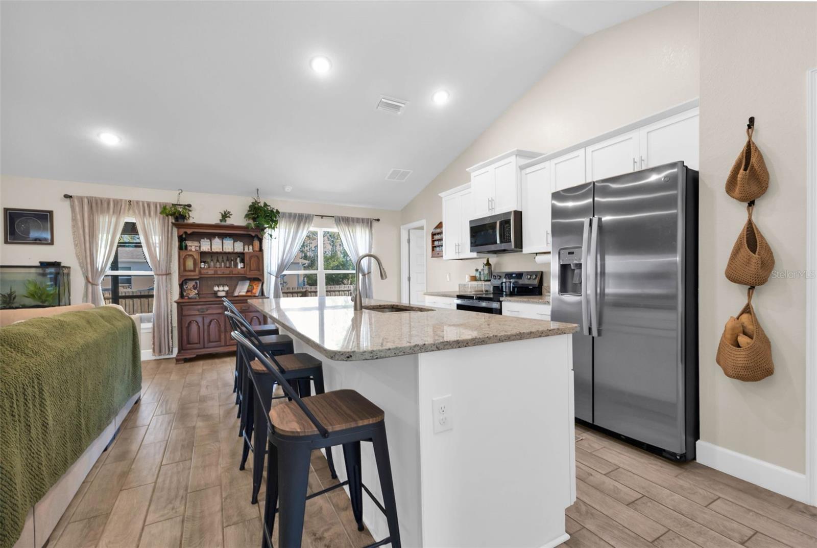 Image 14 of 51 For 23362 Ferndale Avenue