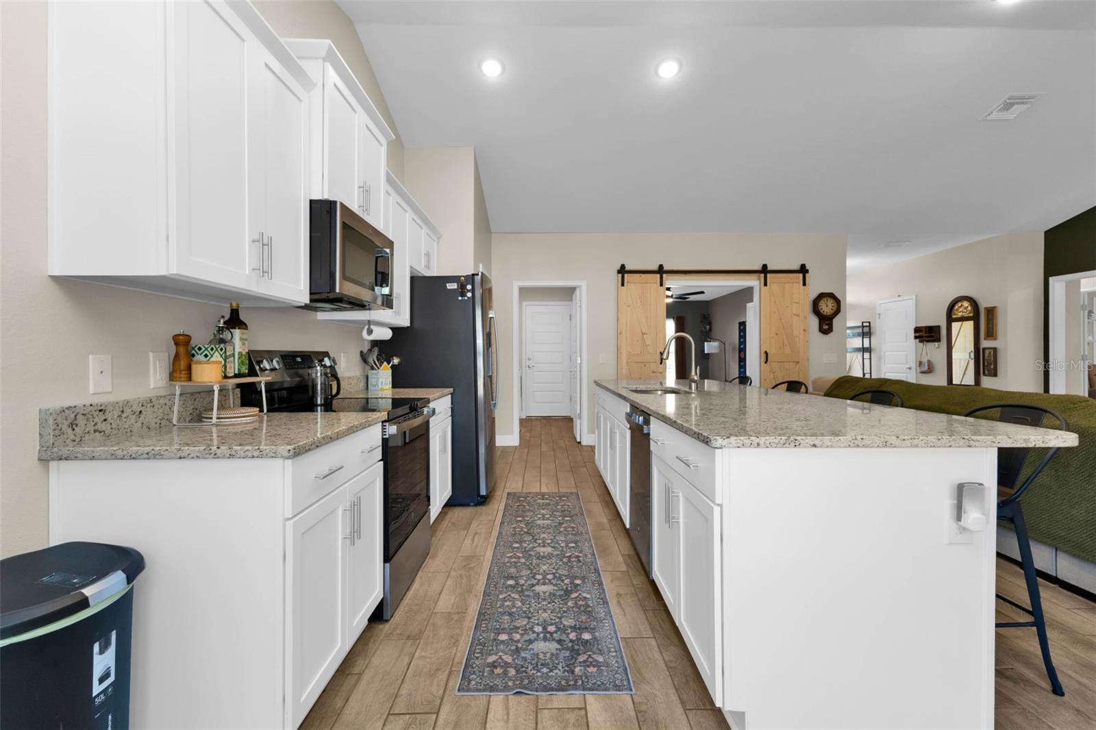 Image 19 of 51 For 23362 Ferndale Avenue