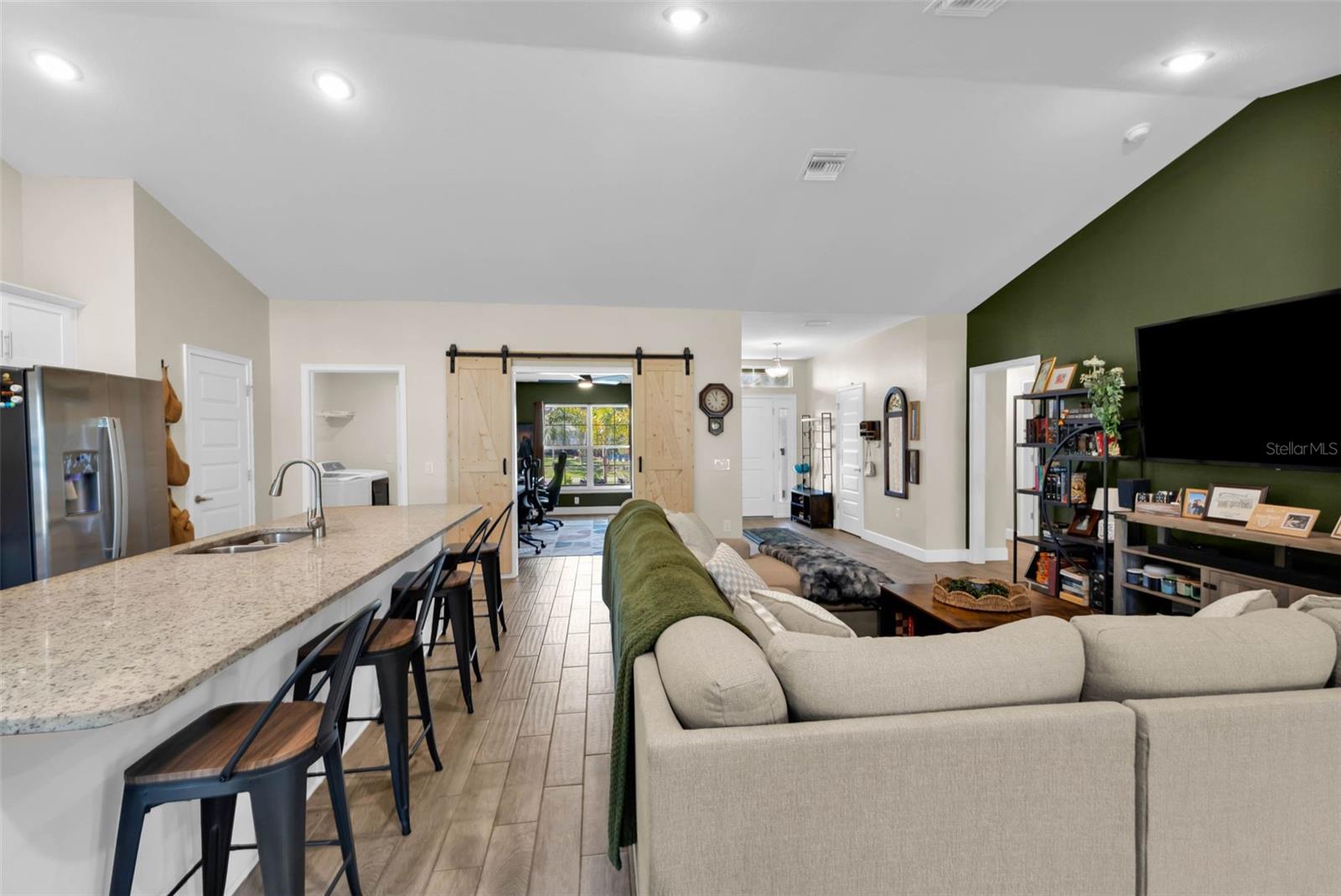 Image 21 of 51 For 23362 Ferndale Avenue