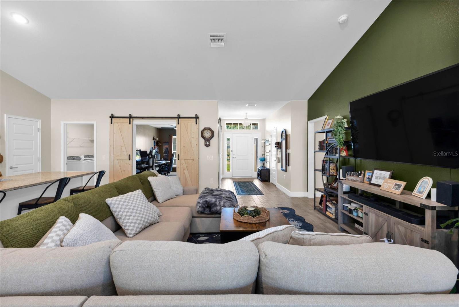 Image 31 of 51 For 23362 Ferndale Avenue