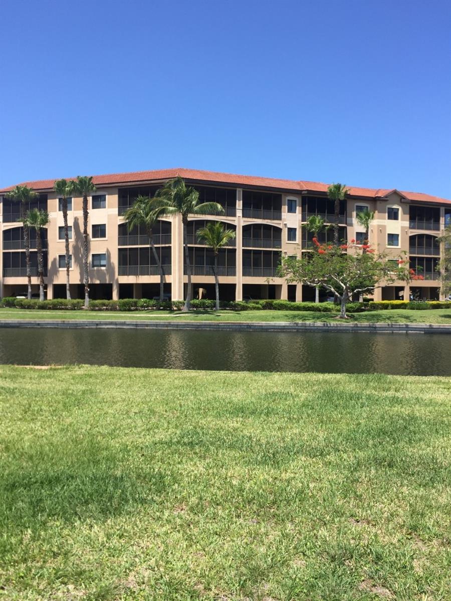 Image 4 of 10 For 85 Colony Point Drive