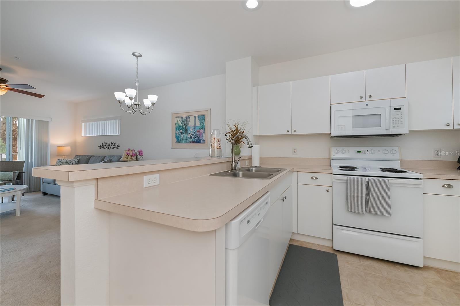 Image 22 of 70 For 19325 Water Oak Drive 204