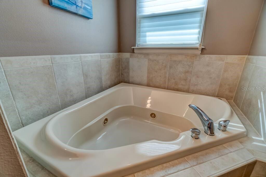 Image 20 of 48 For 241 17th Street N