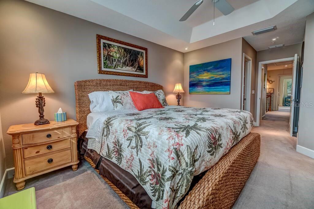 Image 27 of 48 For 241 17th Street N