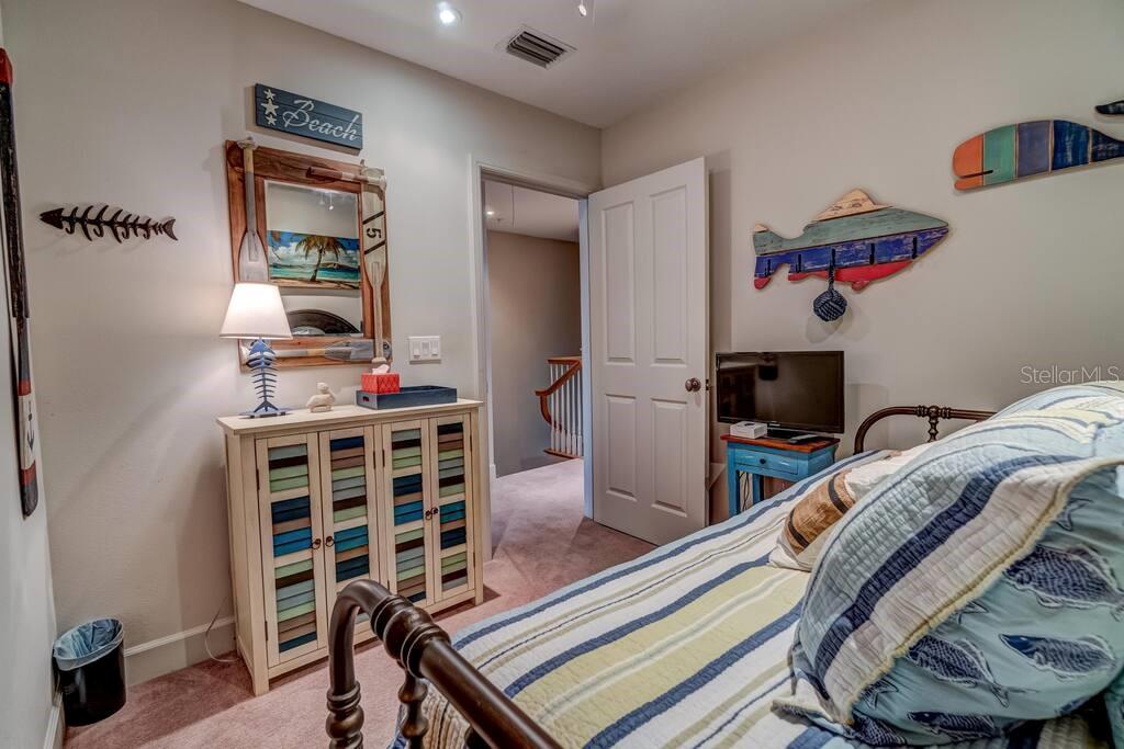 Image 38 of 48 For 241 17th Street N