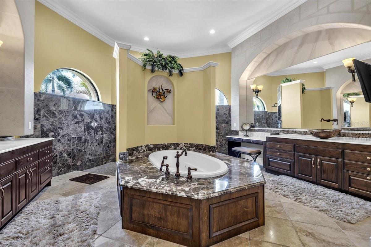 Image 20 of 45 For 28959 Smugglers Lane