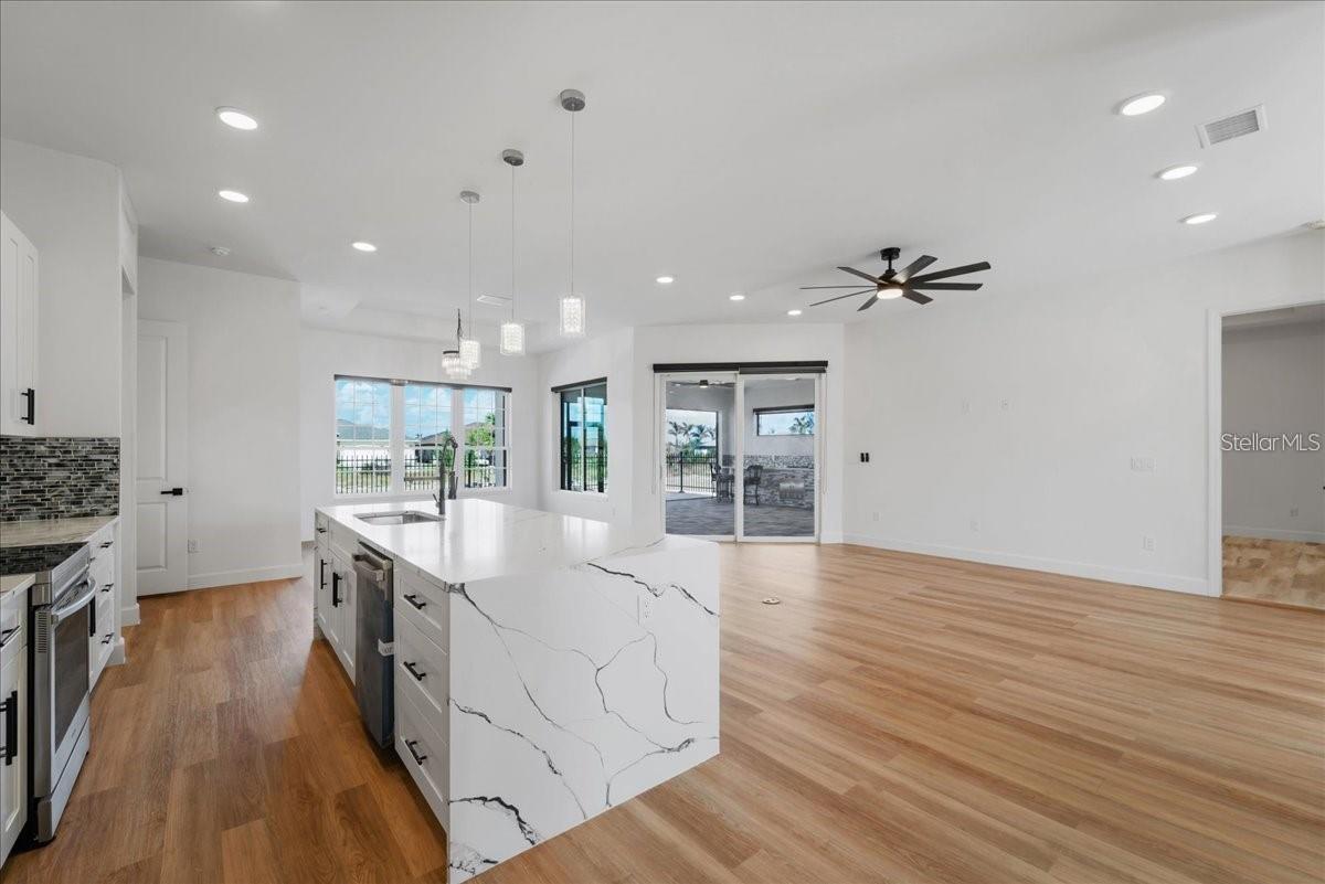 Image 17 of 70 For 15365 Taurus Circle