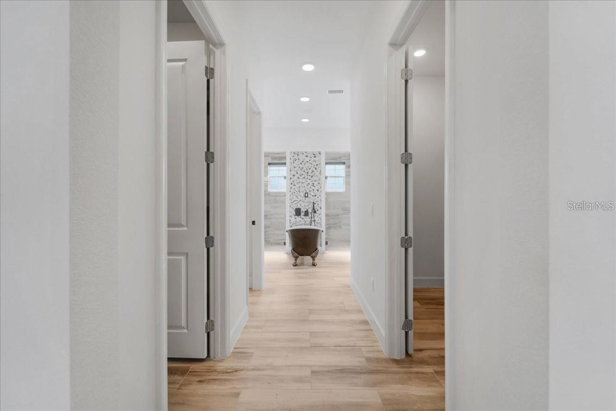 Image 35 of 70 For 15365 Taurus Circle