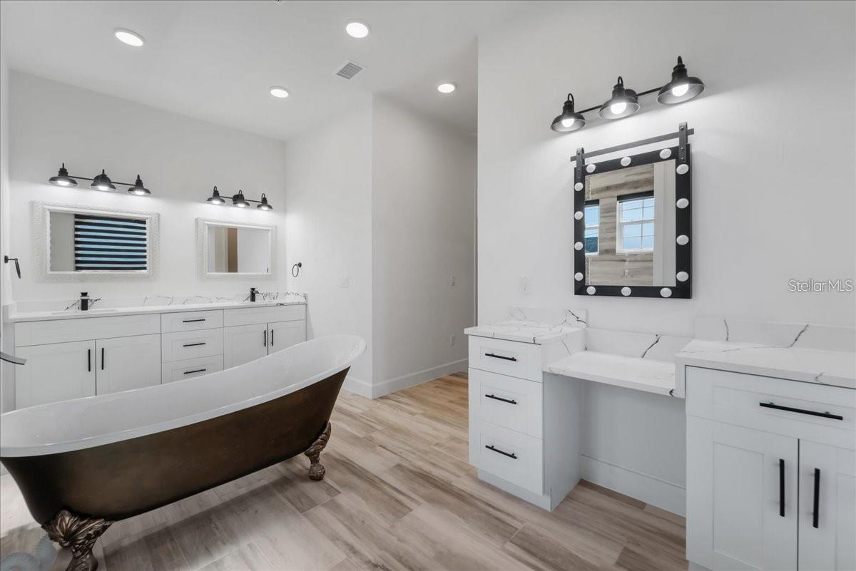 Image 38 of 70 For 15365 Taurus Circle