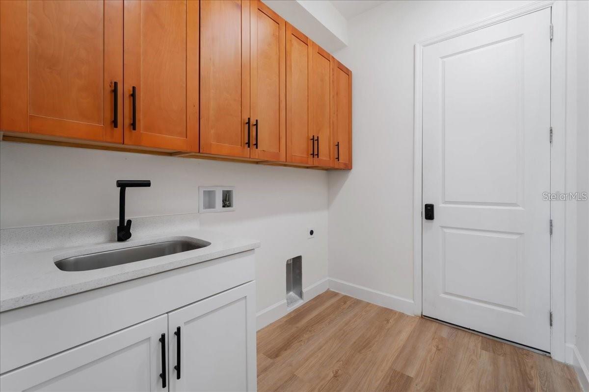 Image 55 of 70 For 15365 Taurus Circle