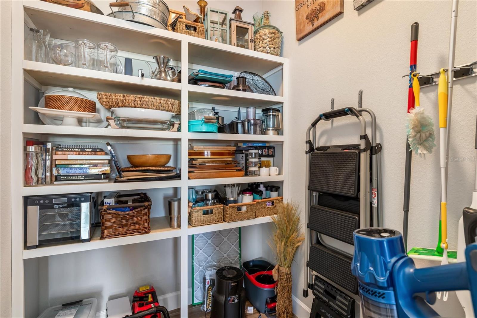 Image 12 of 67 For 8407 Dafoe Street