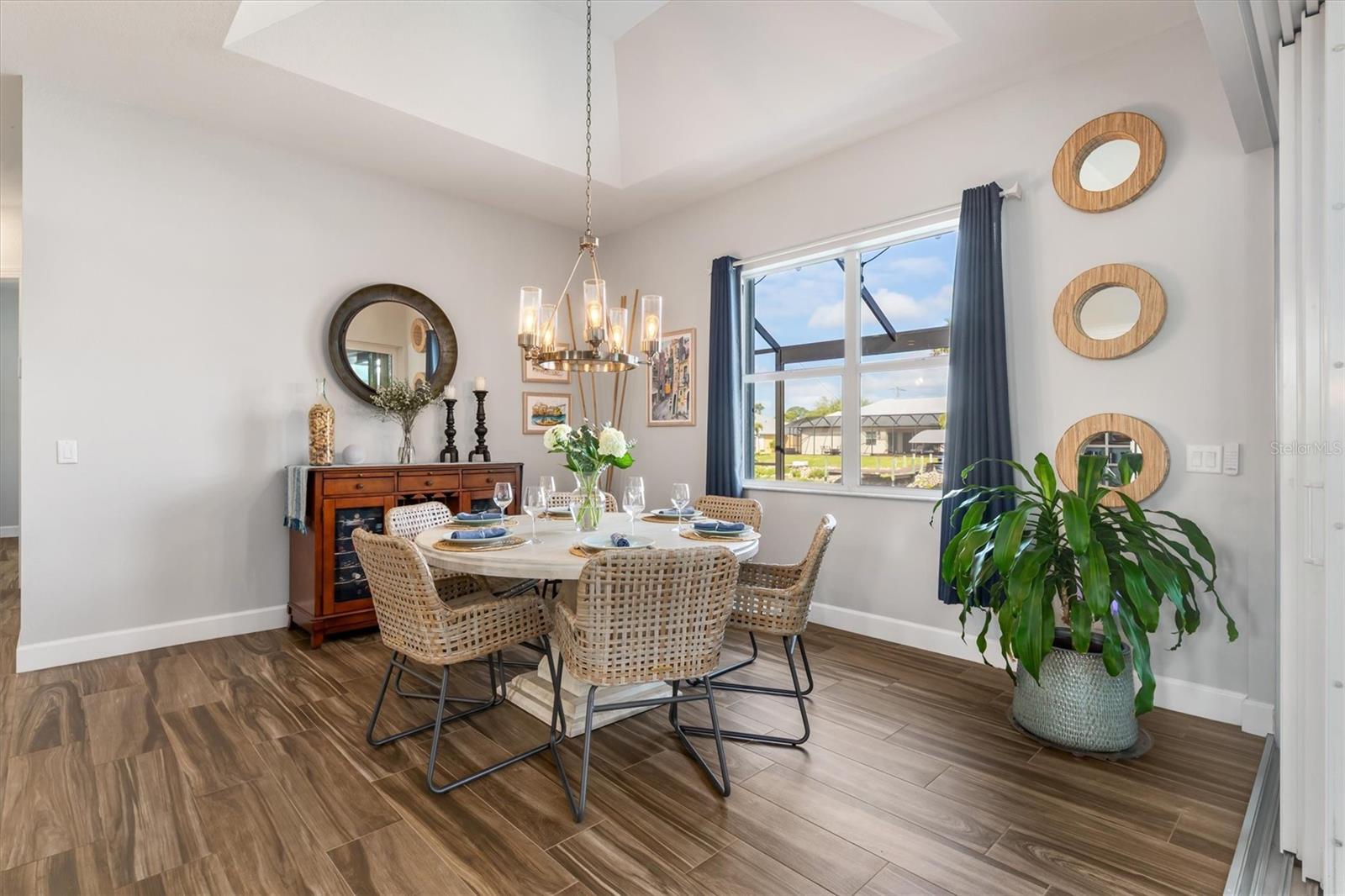 Image 17 of 67 For 8407 Dafoe Street