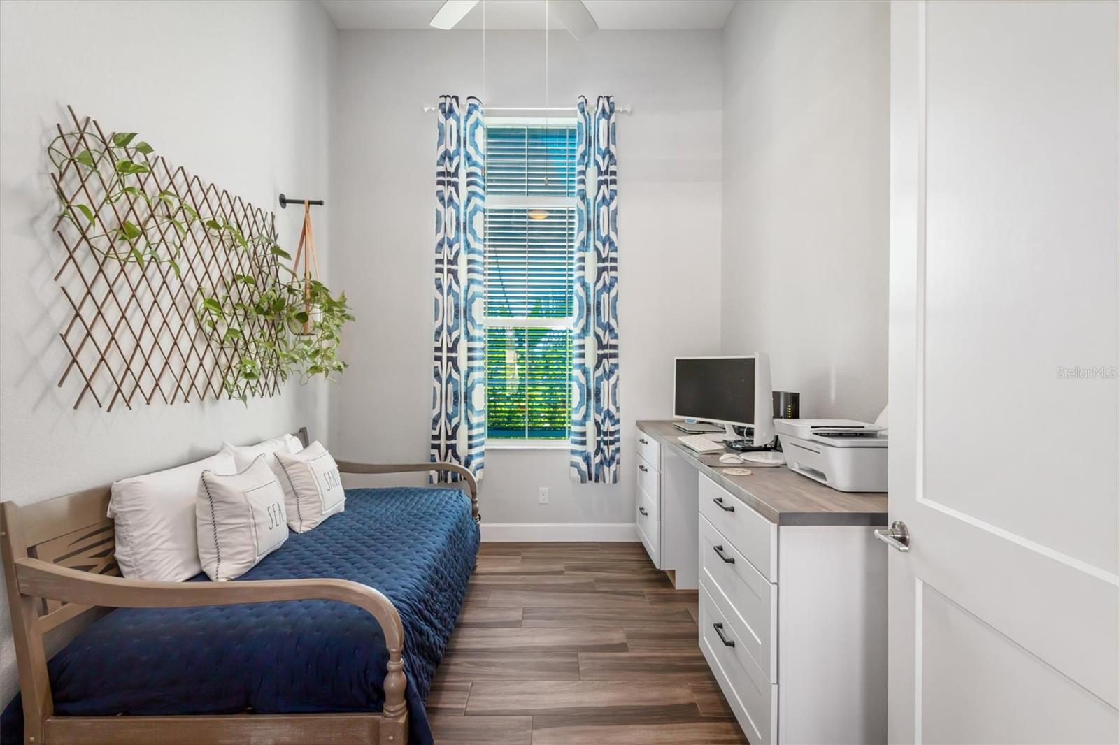 Image 33 of 67 For 8407 Dafoe Street