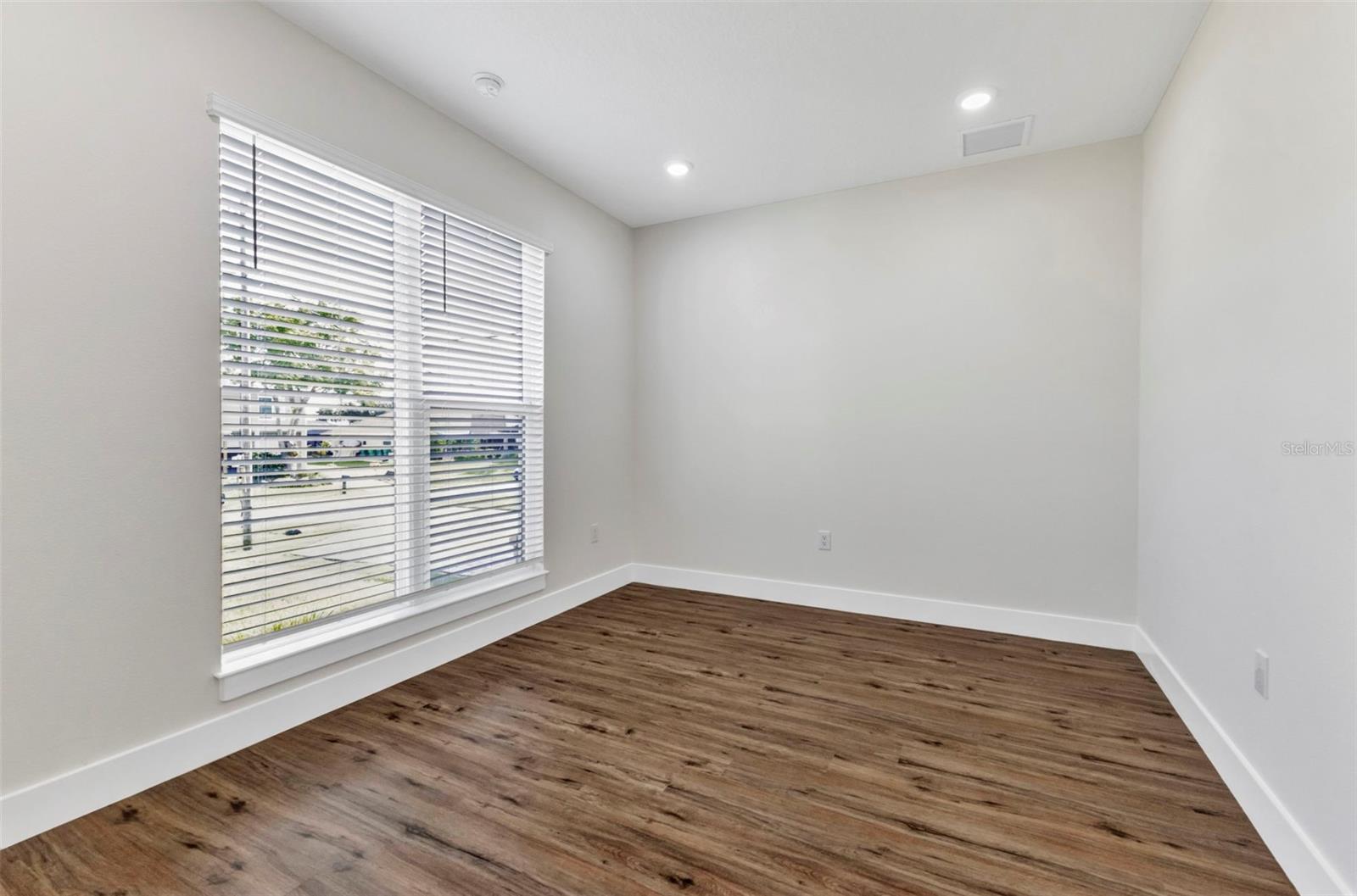 Image 55 of 63 For 0997160030 Bolander Terrace