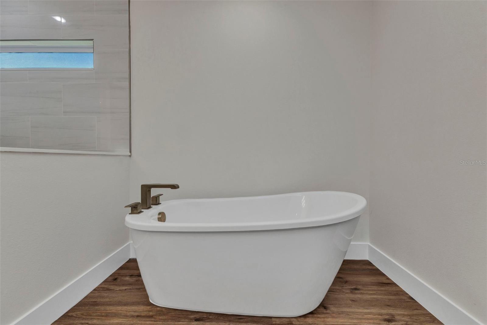 Image 45 of 63 For 14150 Ostrom Avenue