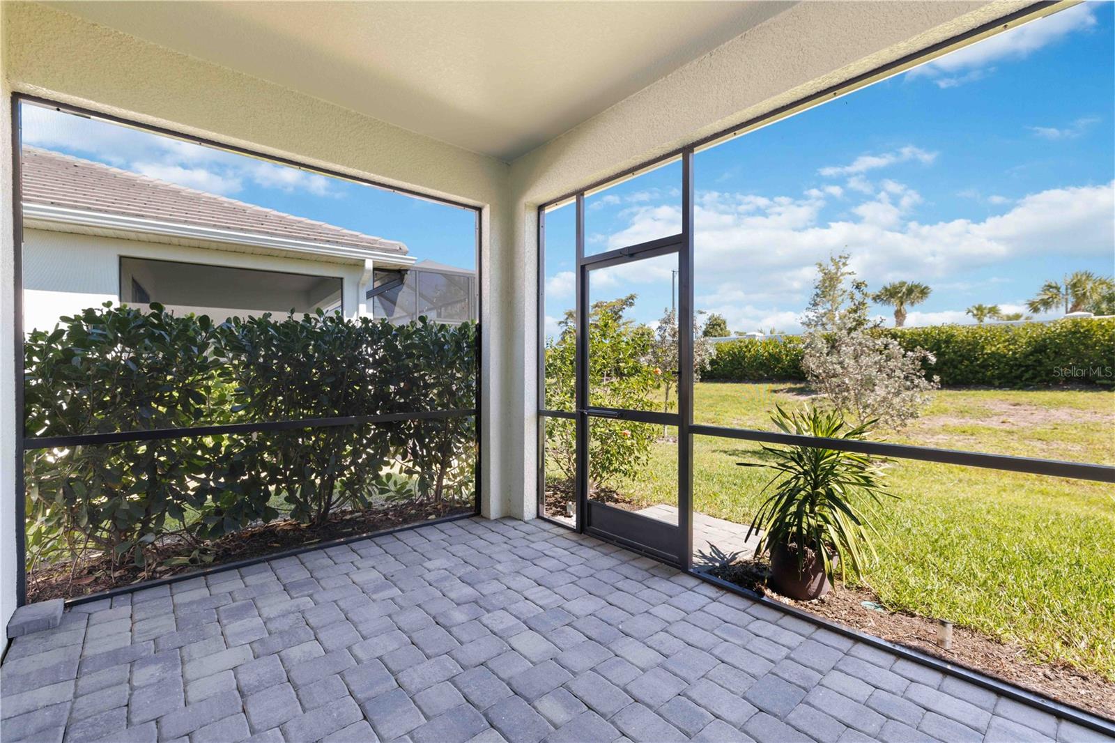 Image 22 of 39 For 18516 Dayspring Place