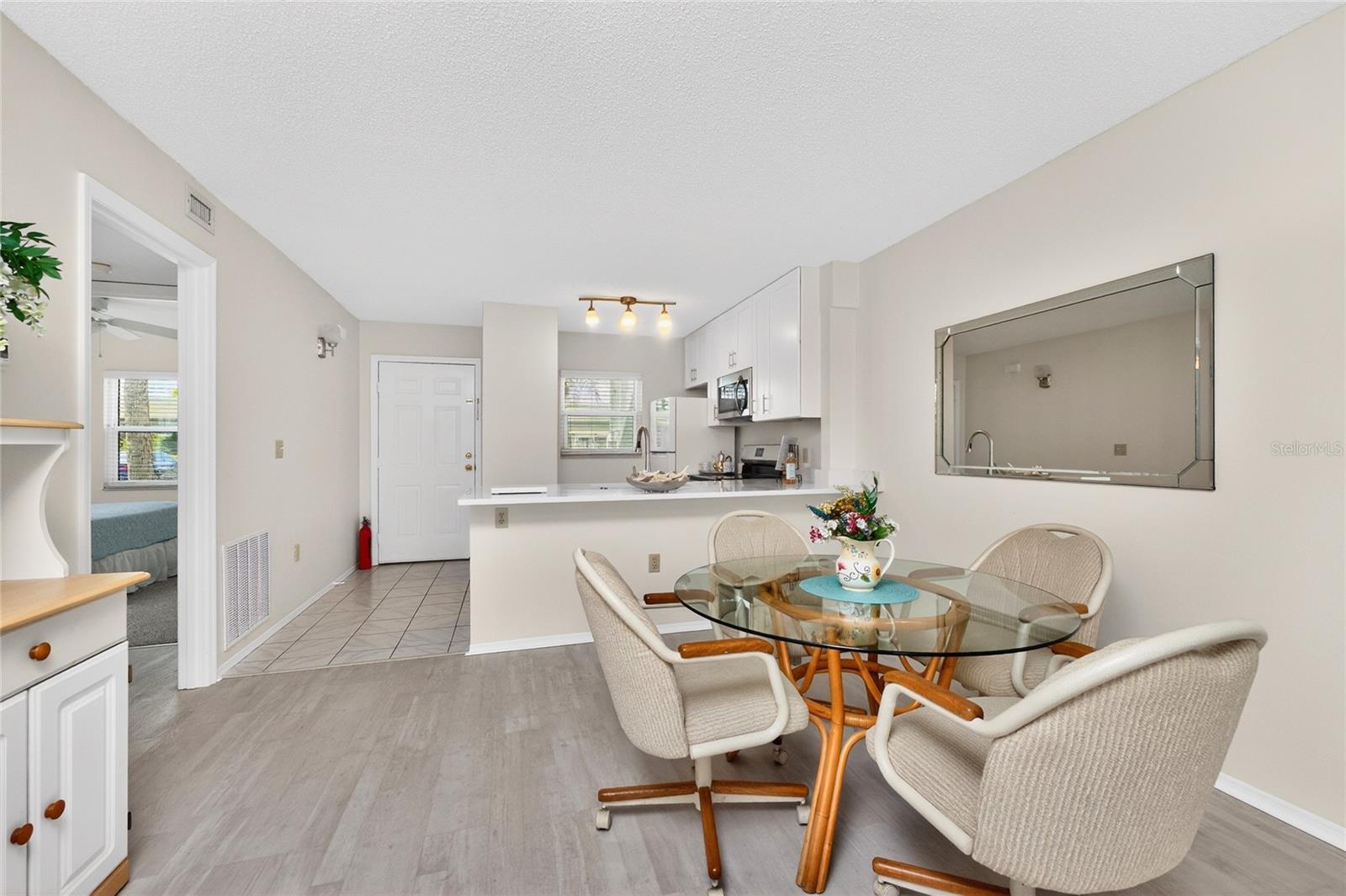 Image 14 of 52 For 26420 Rampart Boulevard 614