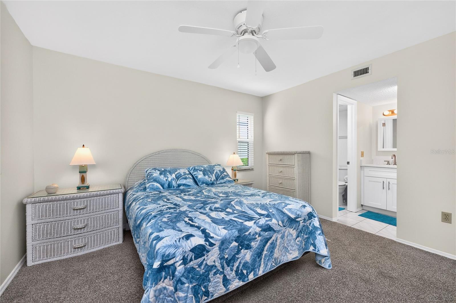 Image 23 of 52 For 26420 Rampart Boulevard 614