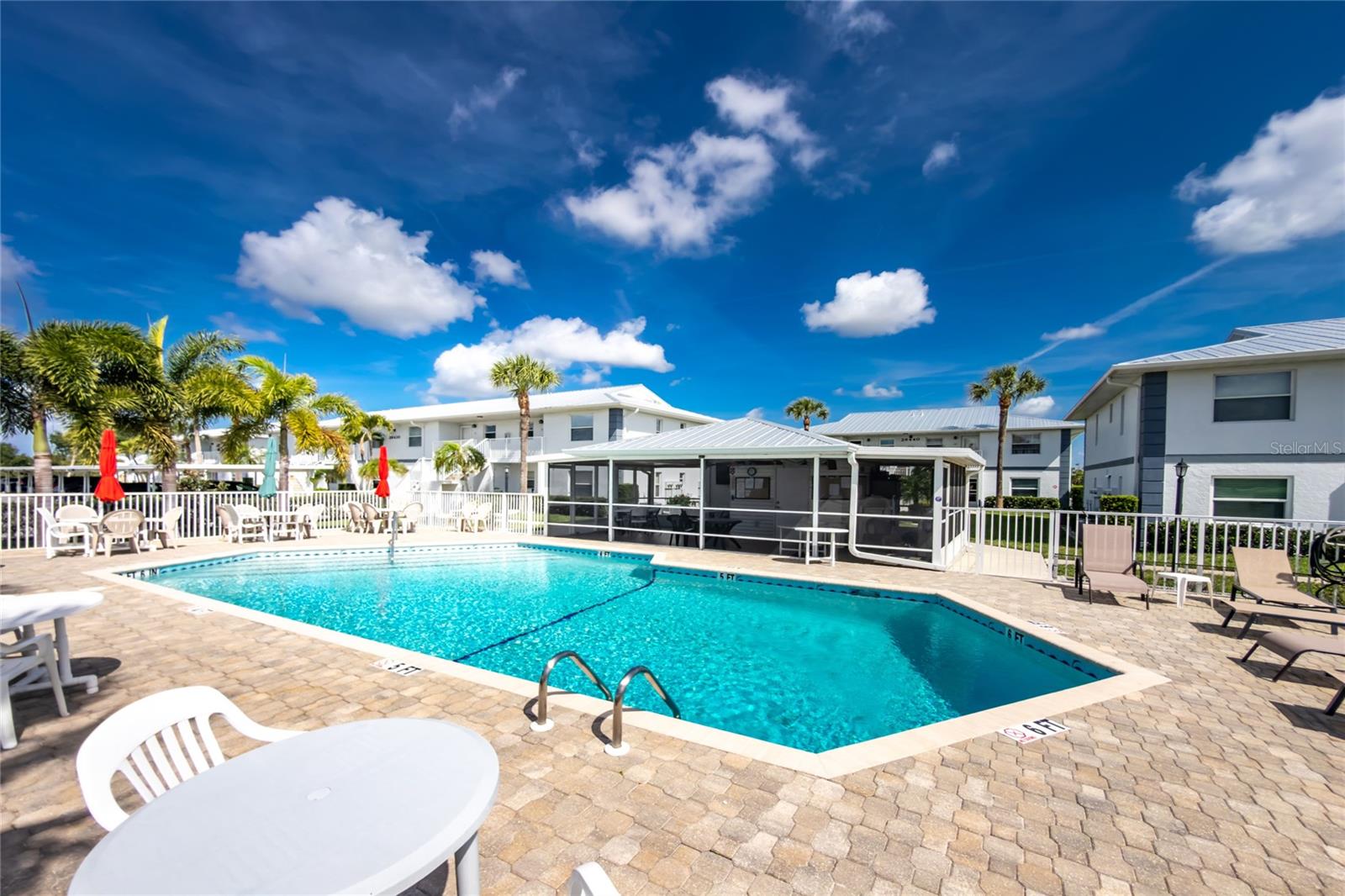 Image 36 of 52 For 26420 Rampart Boulevard 614