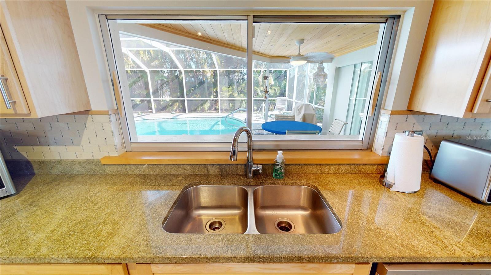 Image 10 of 30 For 176 Dartmouth Drive Nw