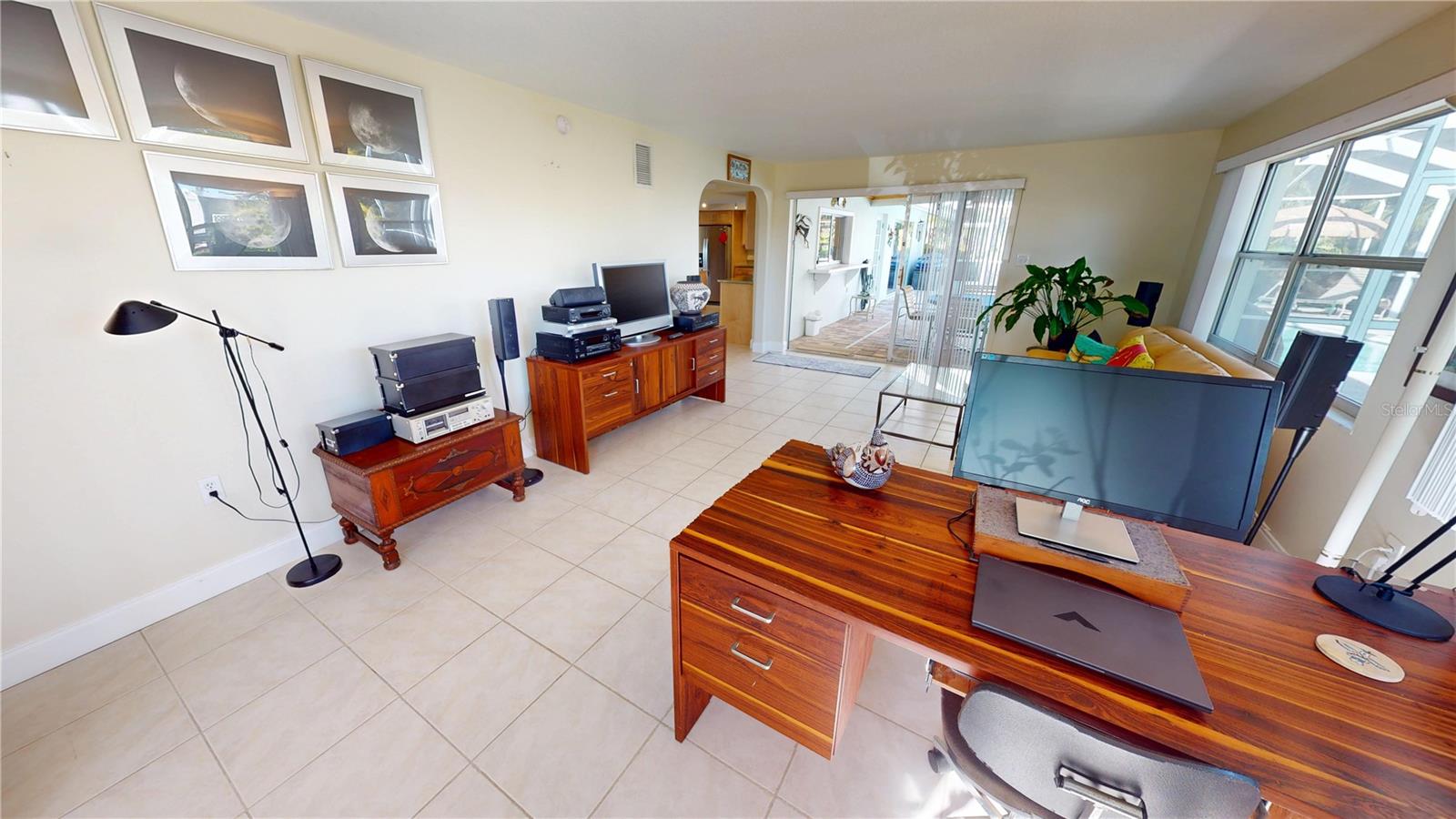 Image 21 of 30 For 176 Dartmouth Drive Nw