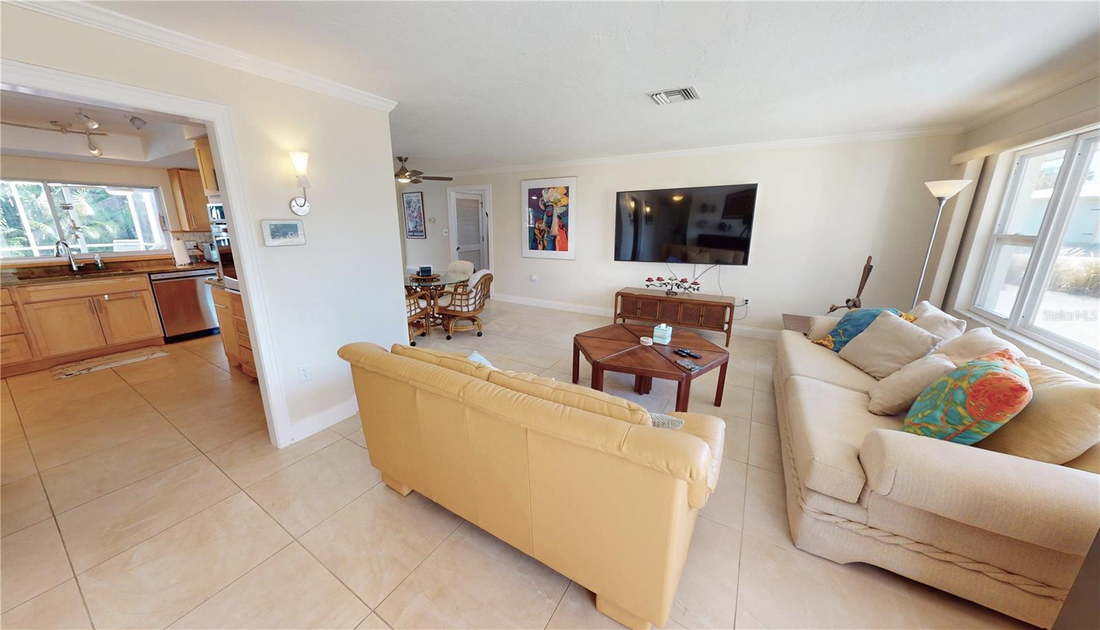 Image 5 of 30 For 176 Dartmouth Drive Nw