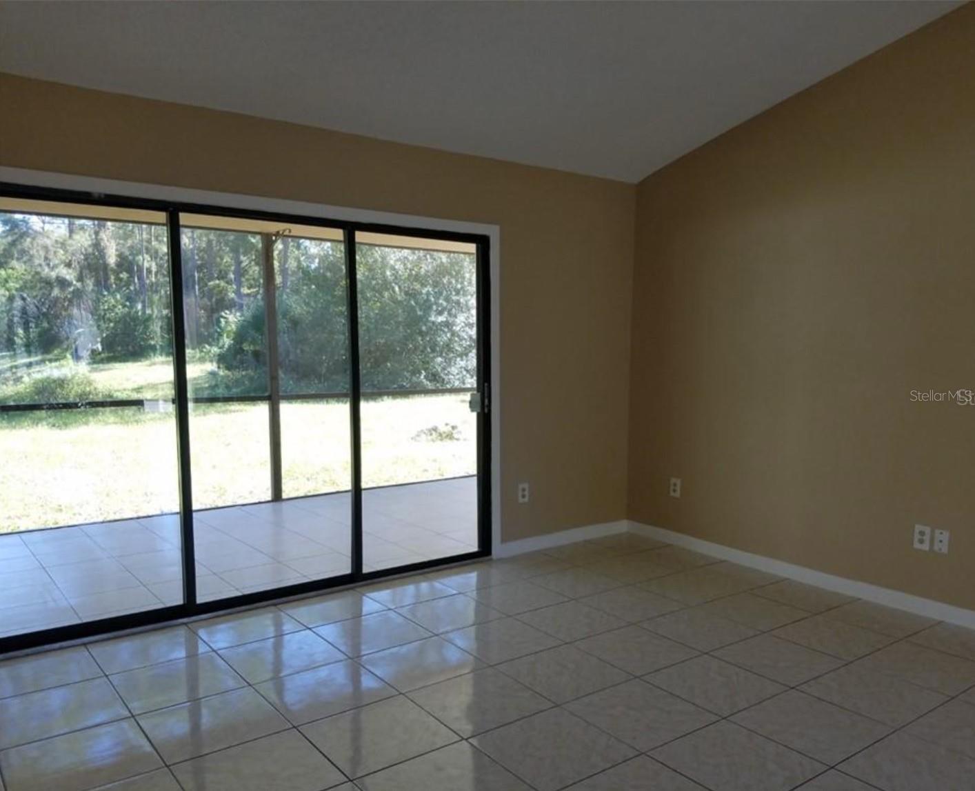 Image 3 of 15 For 3546 Acorn Street