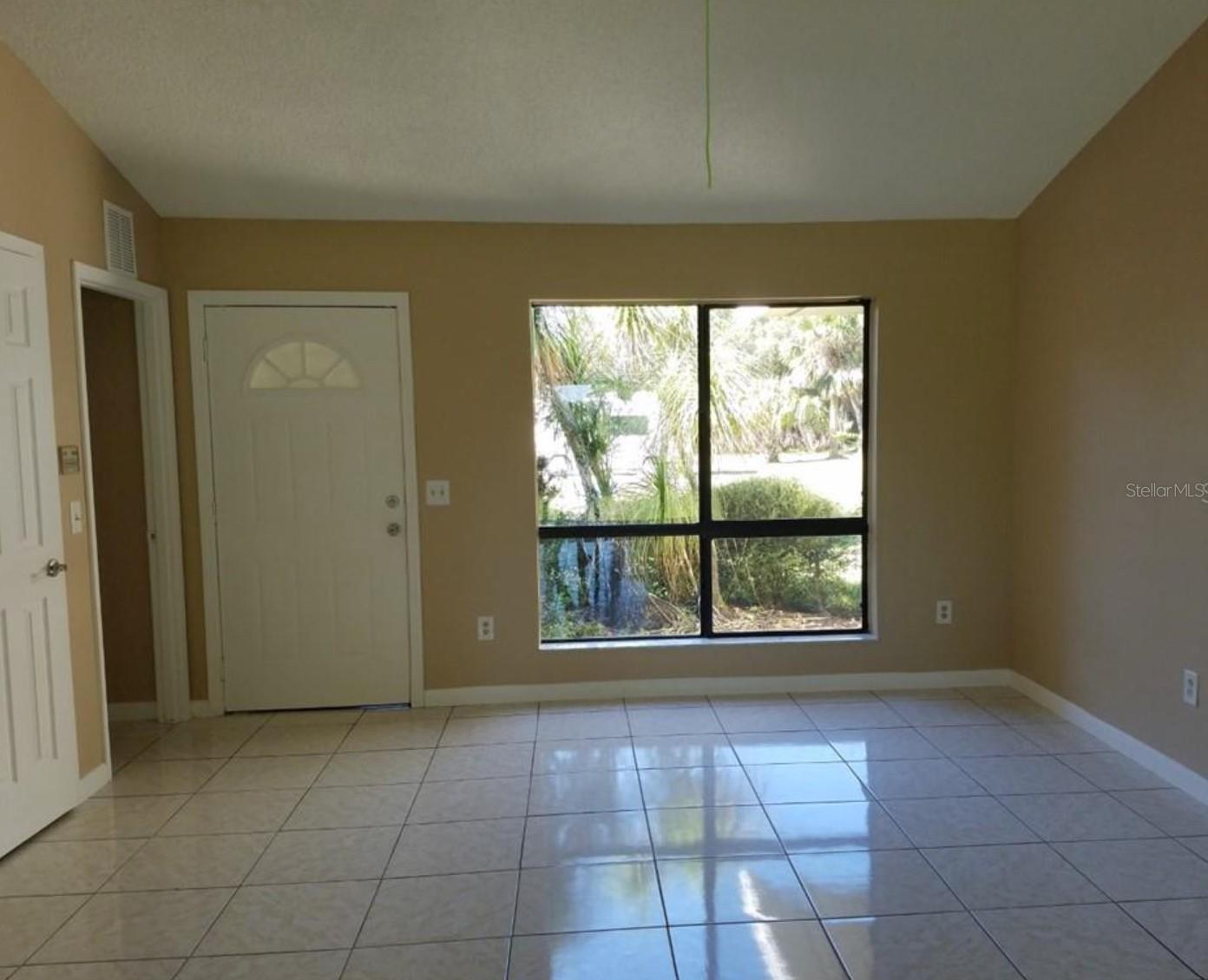 Image 5 of 15 For 3546 Acorn Street