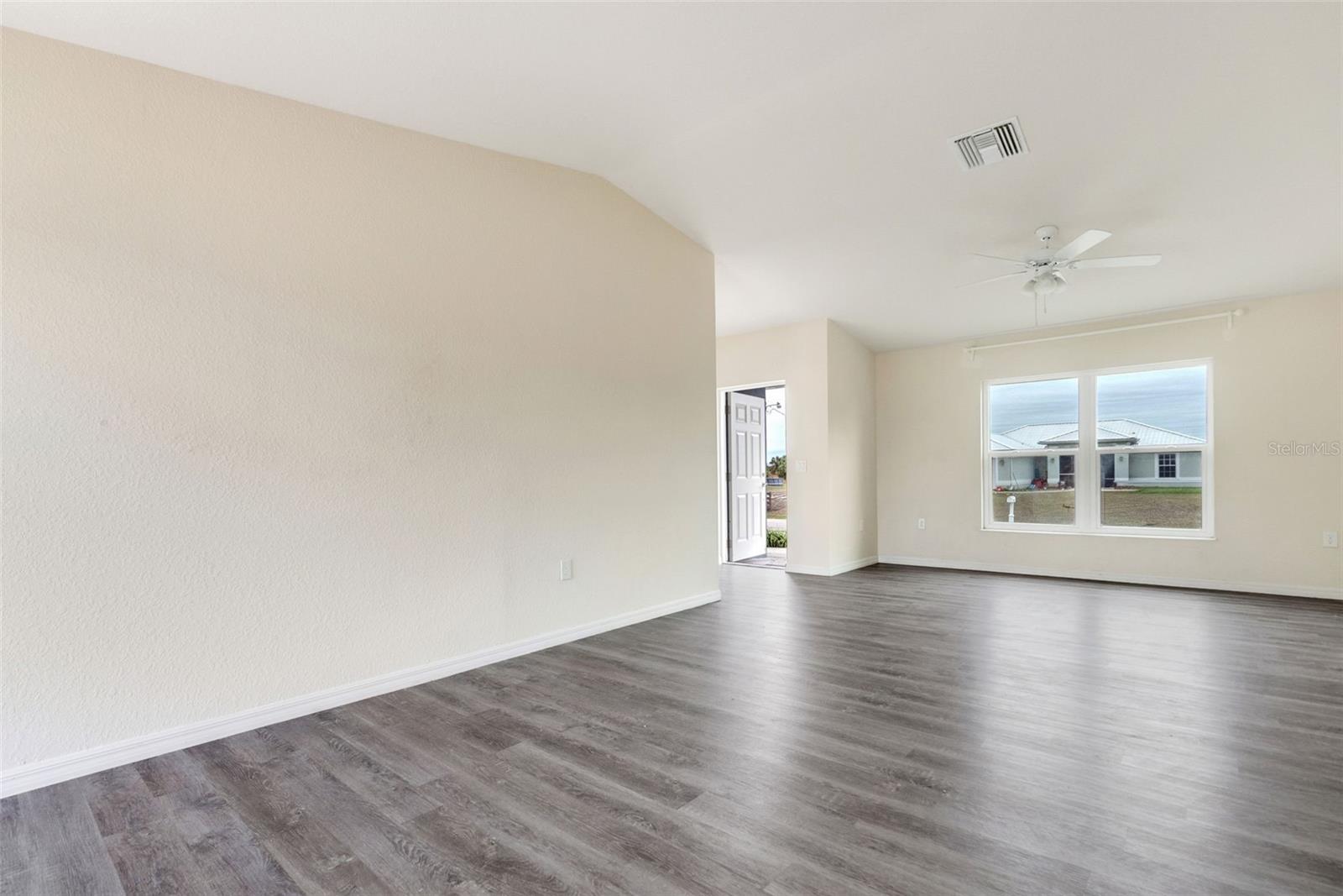 Image 10 of 35 For 1405 Inwood Road