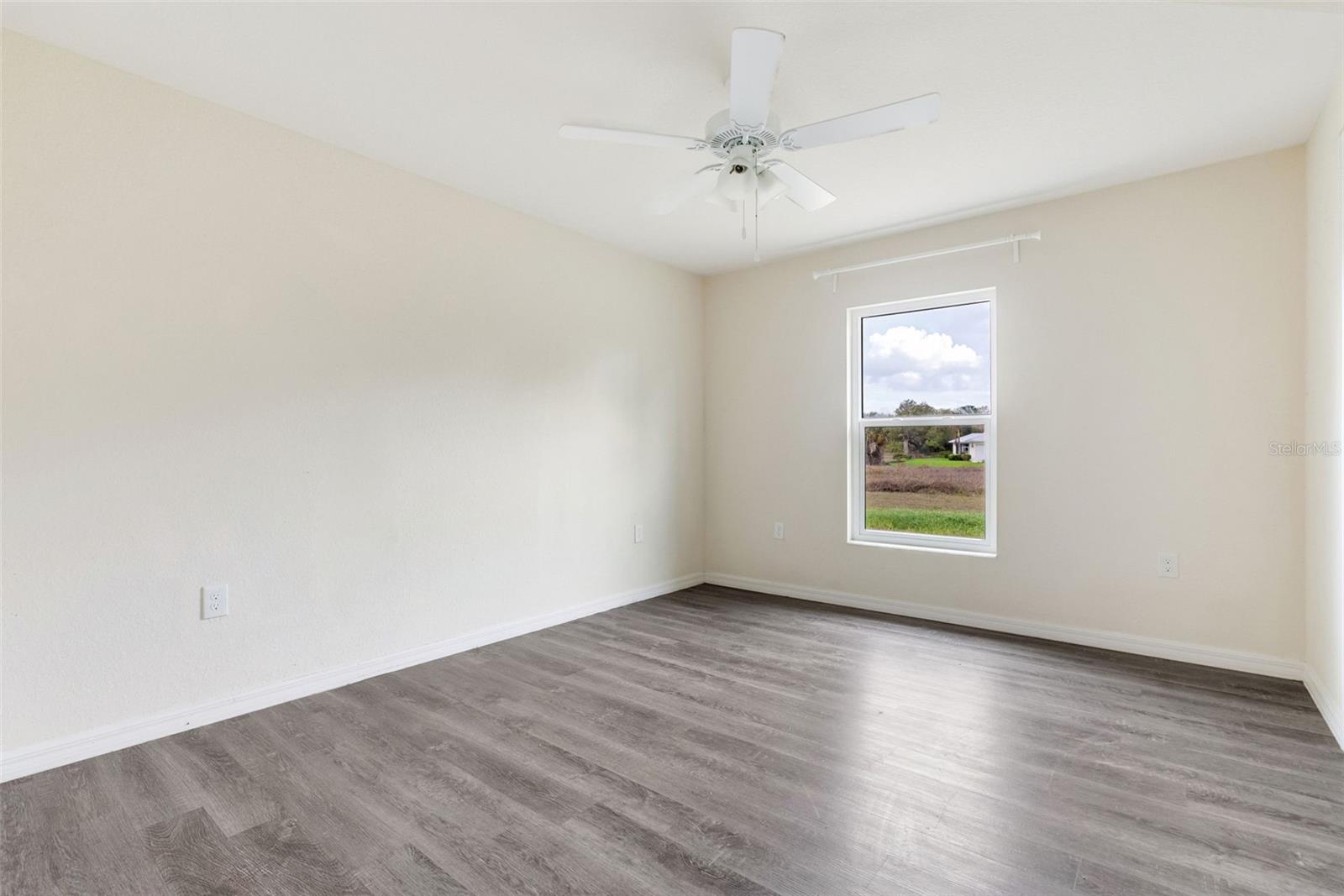 Image 21 of 35 For 1405 Inwood Road