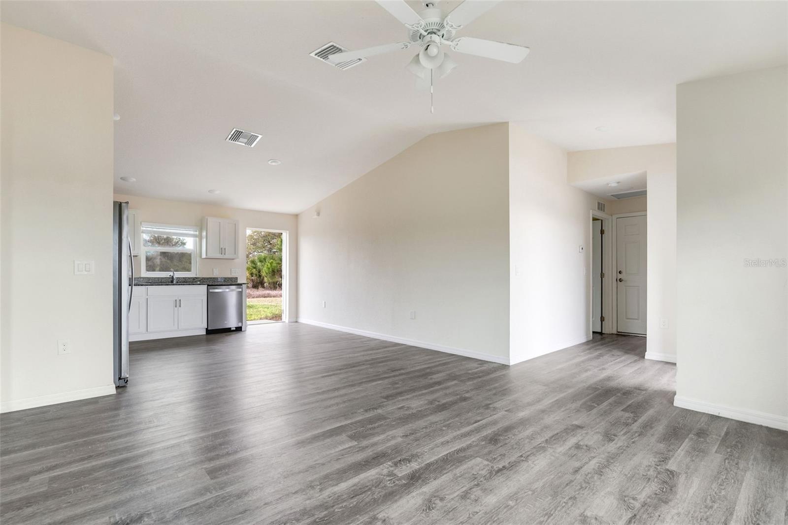 Image 4 of 35 For 1405 Inwood Road