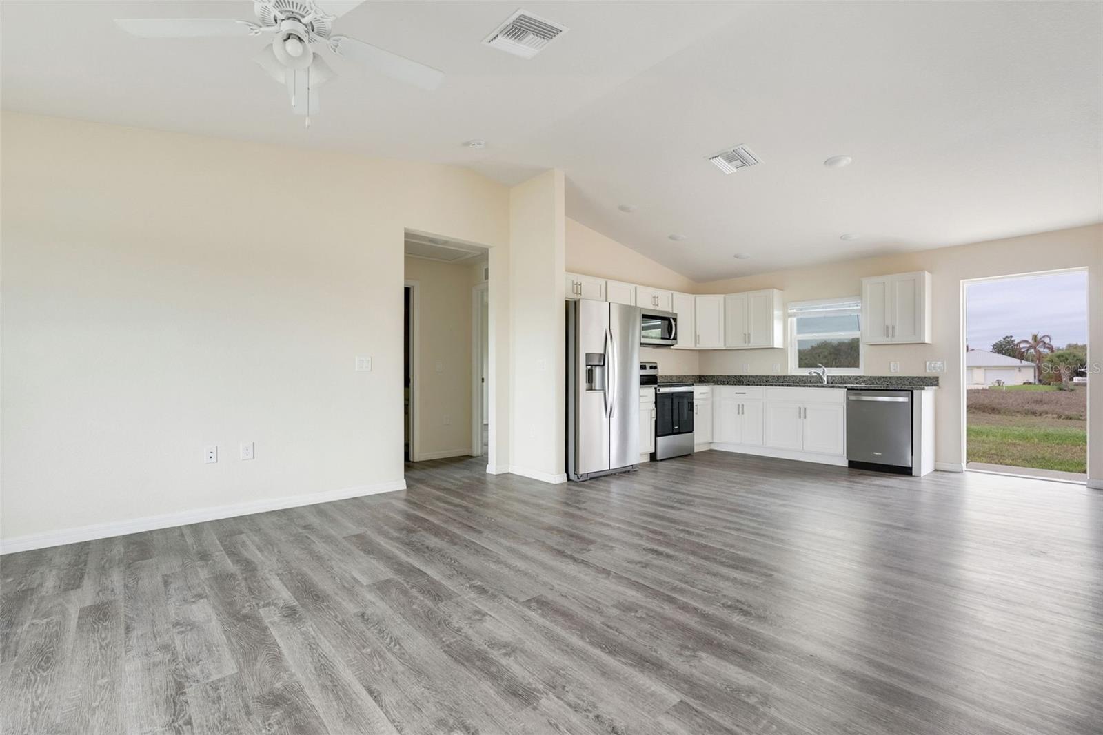 Image 5 of 35 For 1405 Inwood Road