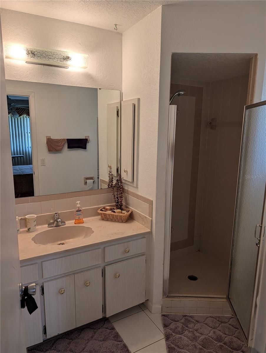 Image 12 of 47 For 3280 Glencove Street