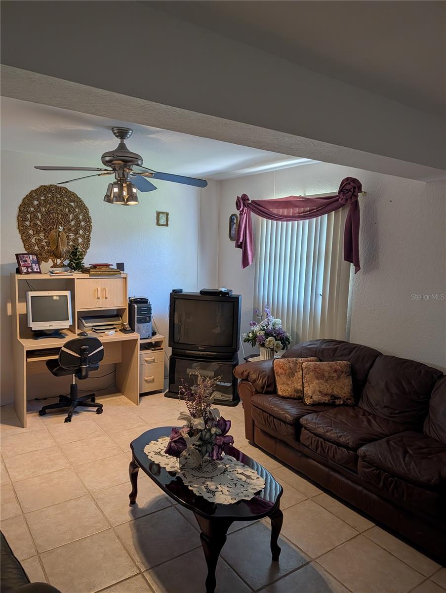 Image 21 of 47 For 3280 Glencove Street