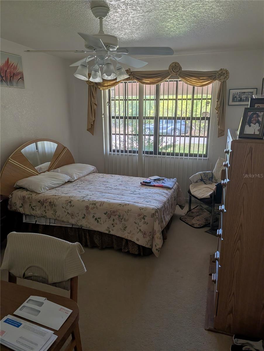 Image 22 of 47 For 3280 Glencove Street