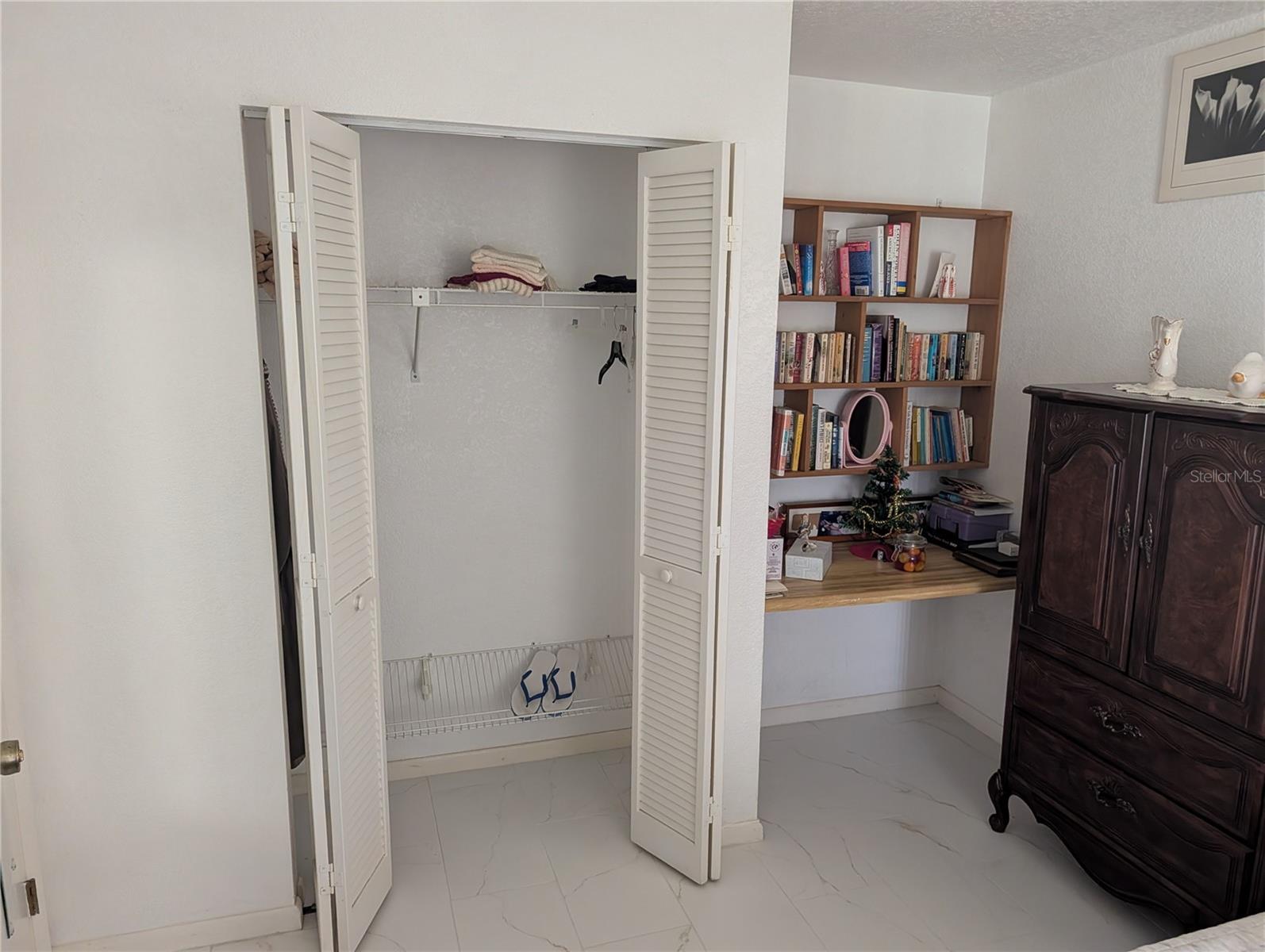 Image 23 of 47 For 3280 Glencove Street