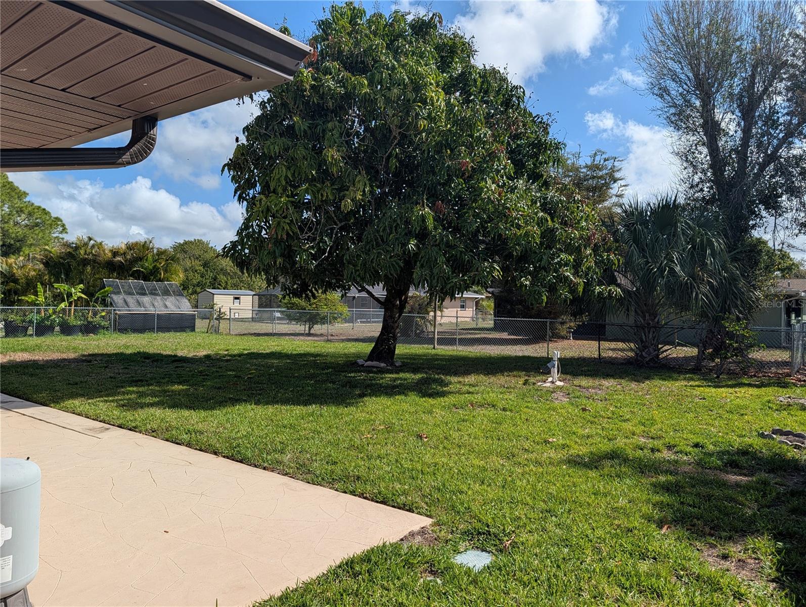 Image 34 of 47 For 3280 Glencove Street