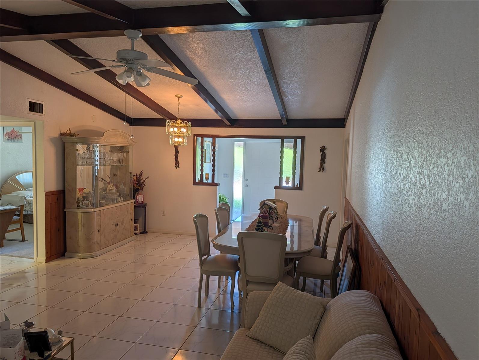 Image 4 of 47 For 3280 Glencove Street