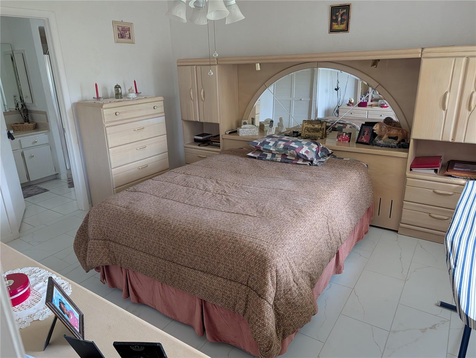 Image 9 of 47 For 3280 Glencove Street