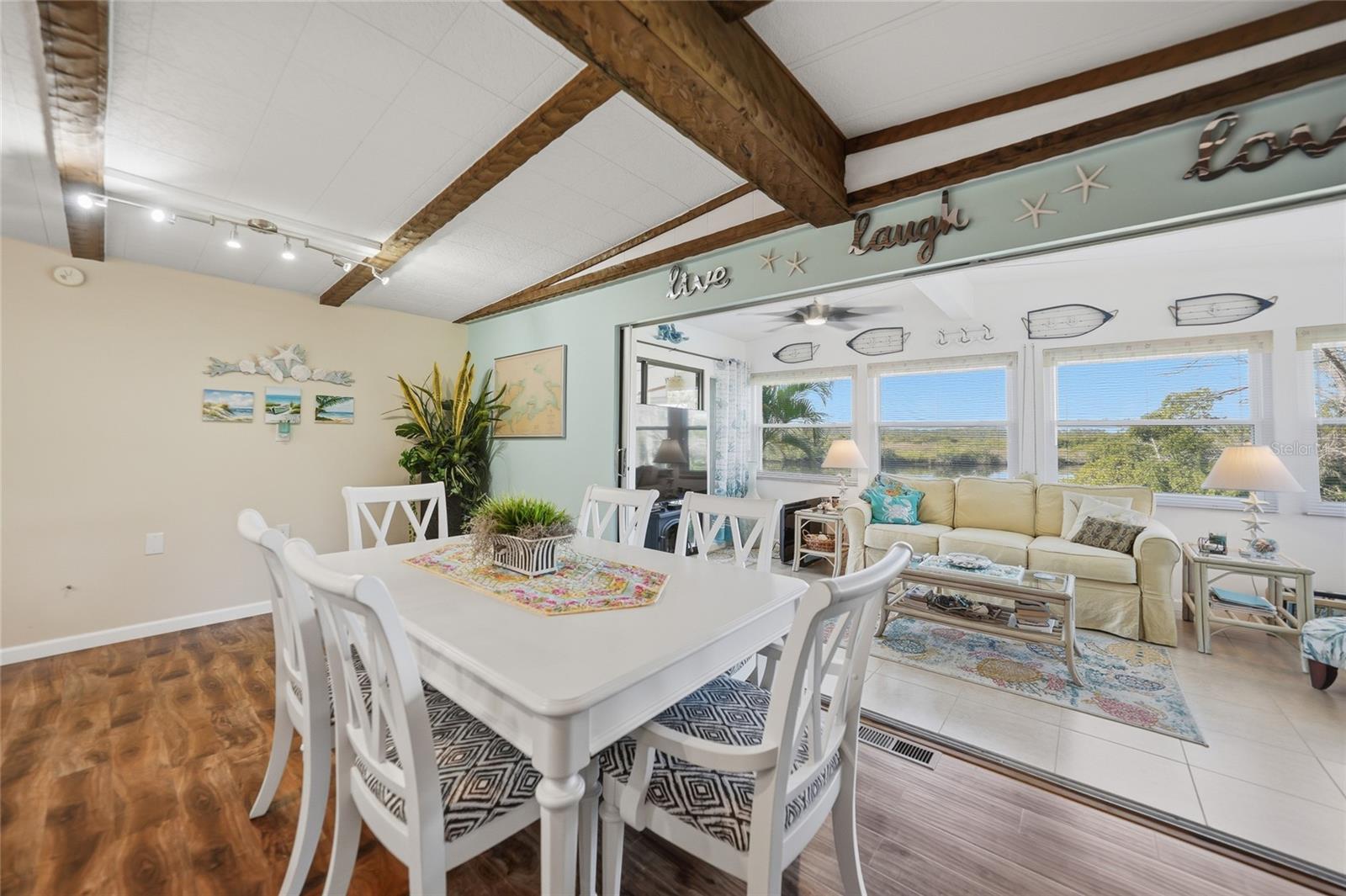 Image 13 of 69 For 554 Parkwood Avenue