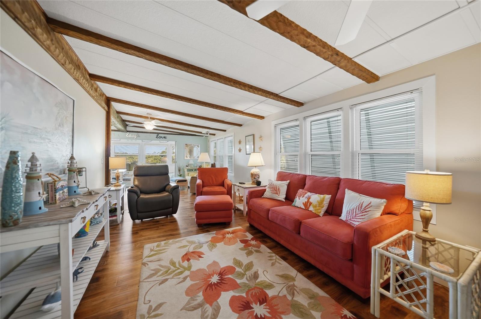 Image 14 of 69 For 554 Parkwood Avenue