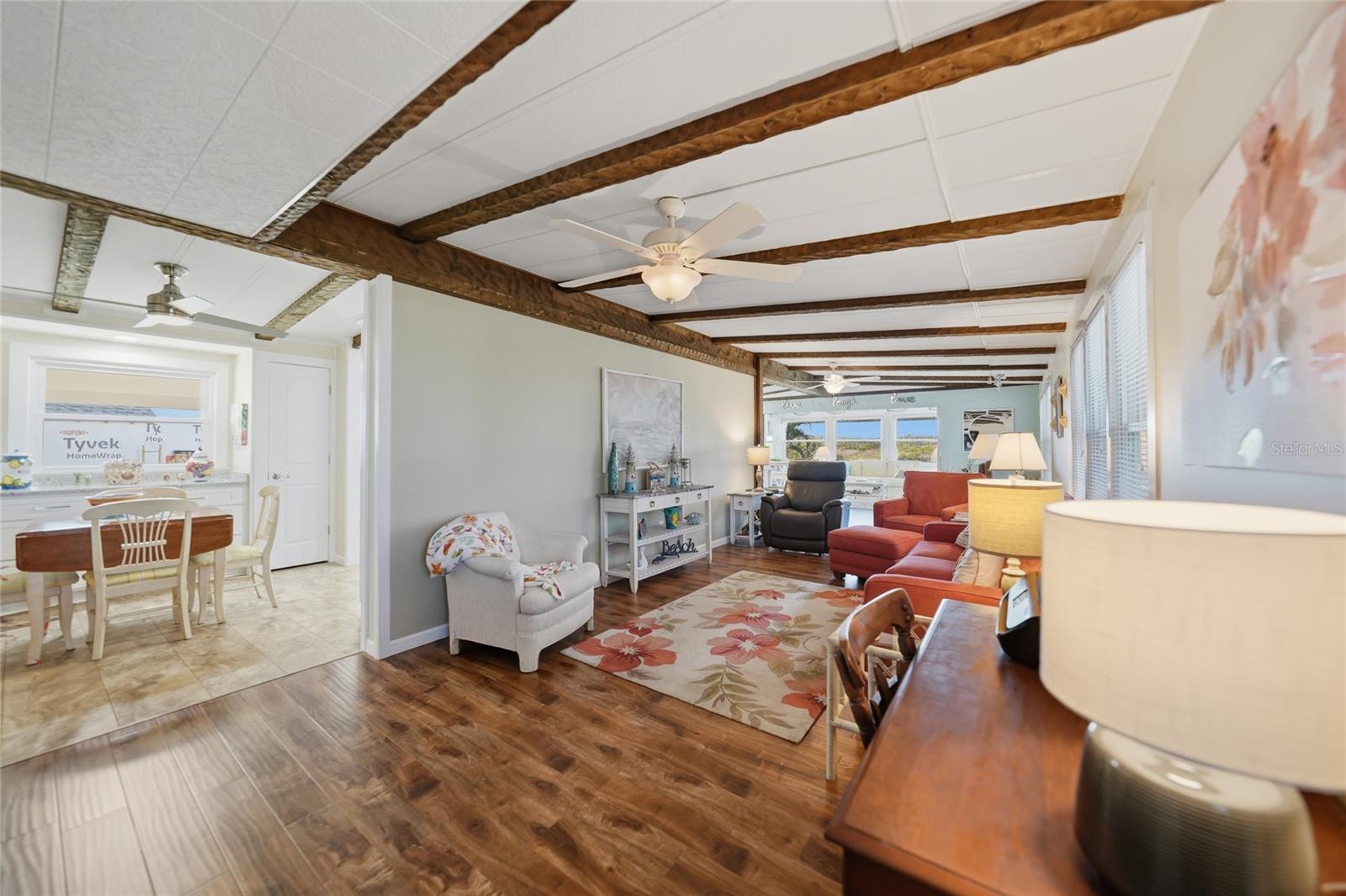 Image 15 of 69 For 554 Parkwood Avenue