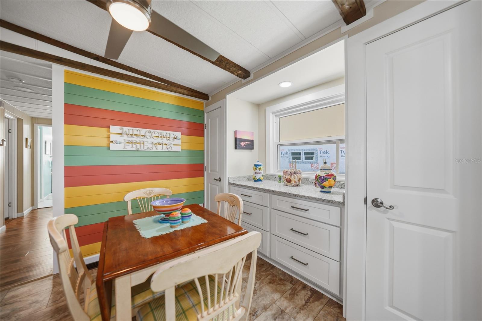 Image 21 of 69 For 554 Parkwood Avenue