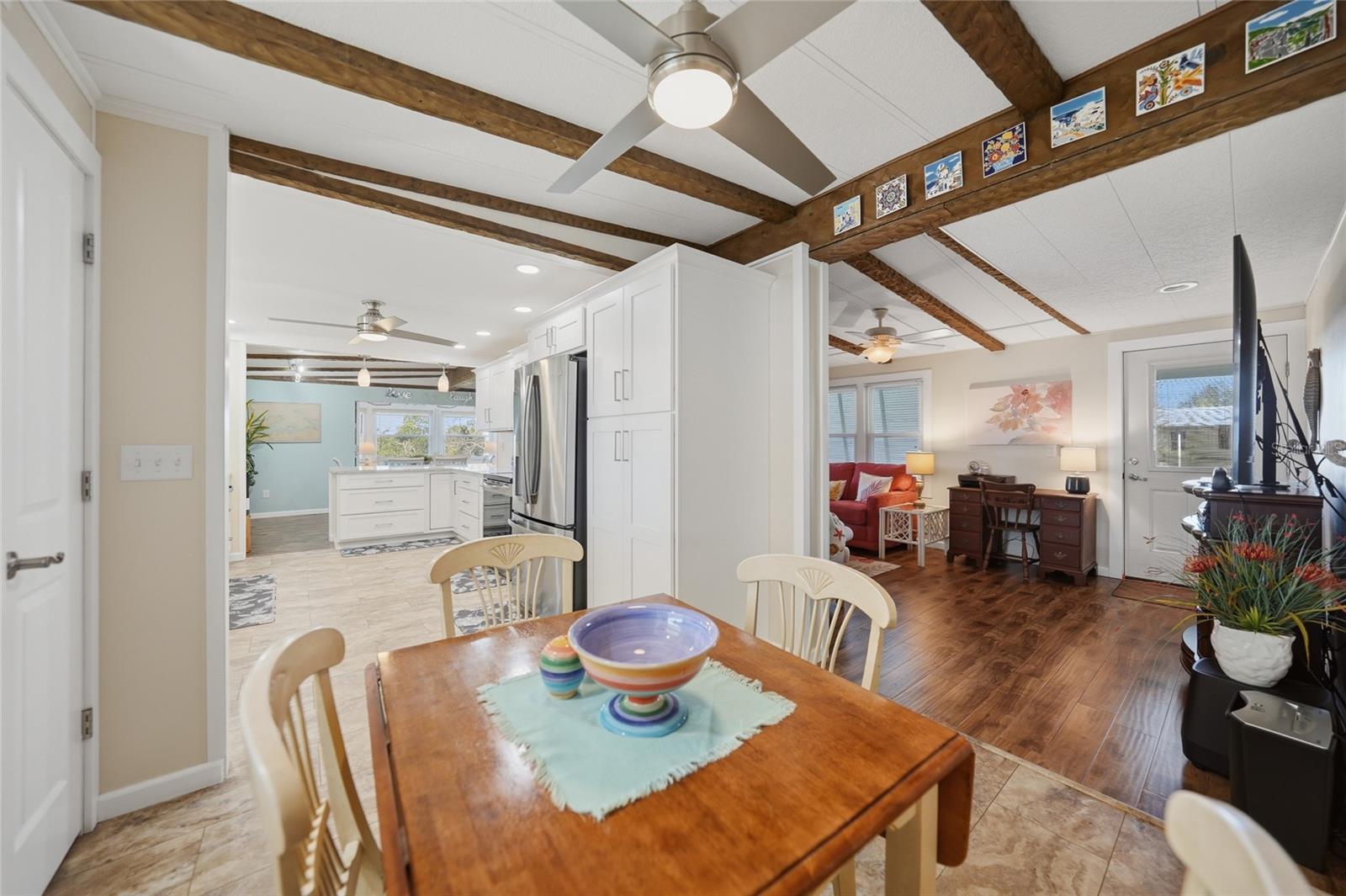 Image 22 of 69 For 554 Parkwood Avenue