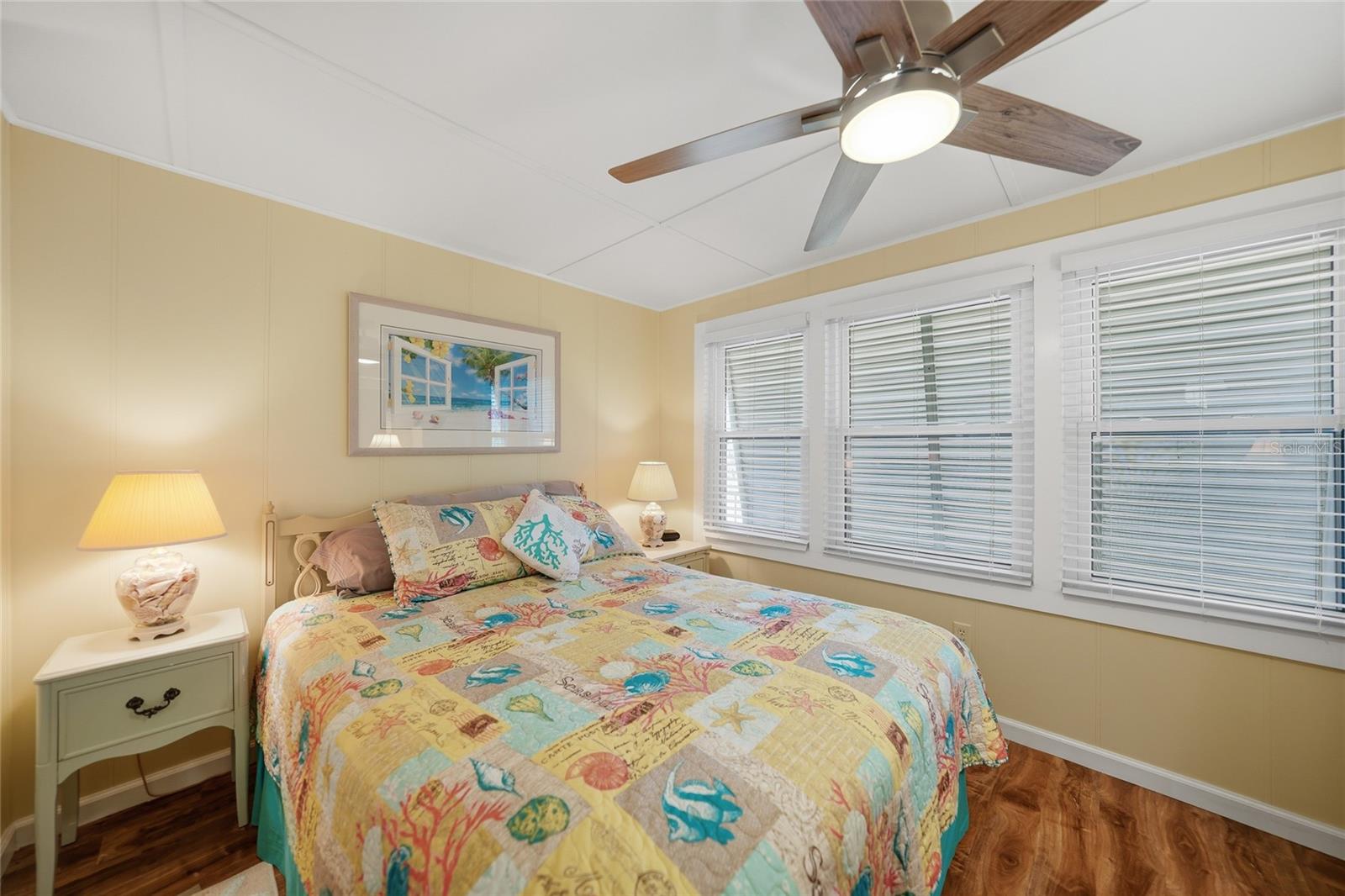 Image 32 of 69 For 554 Parkwood Avenue